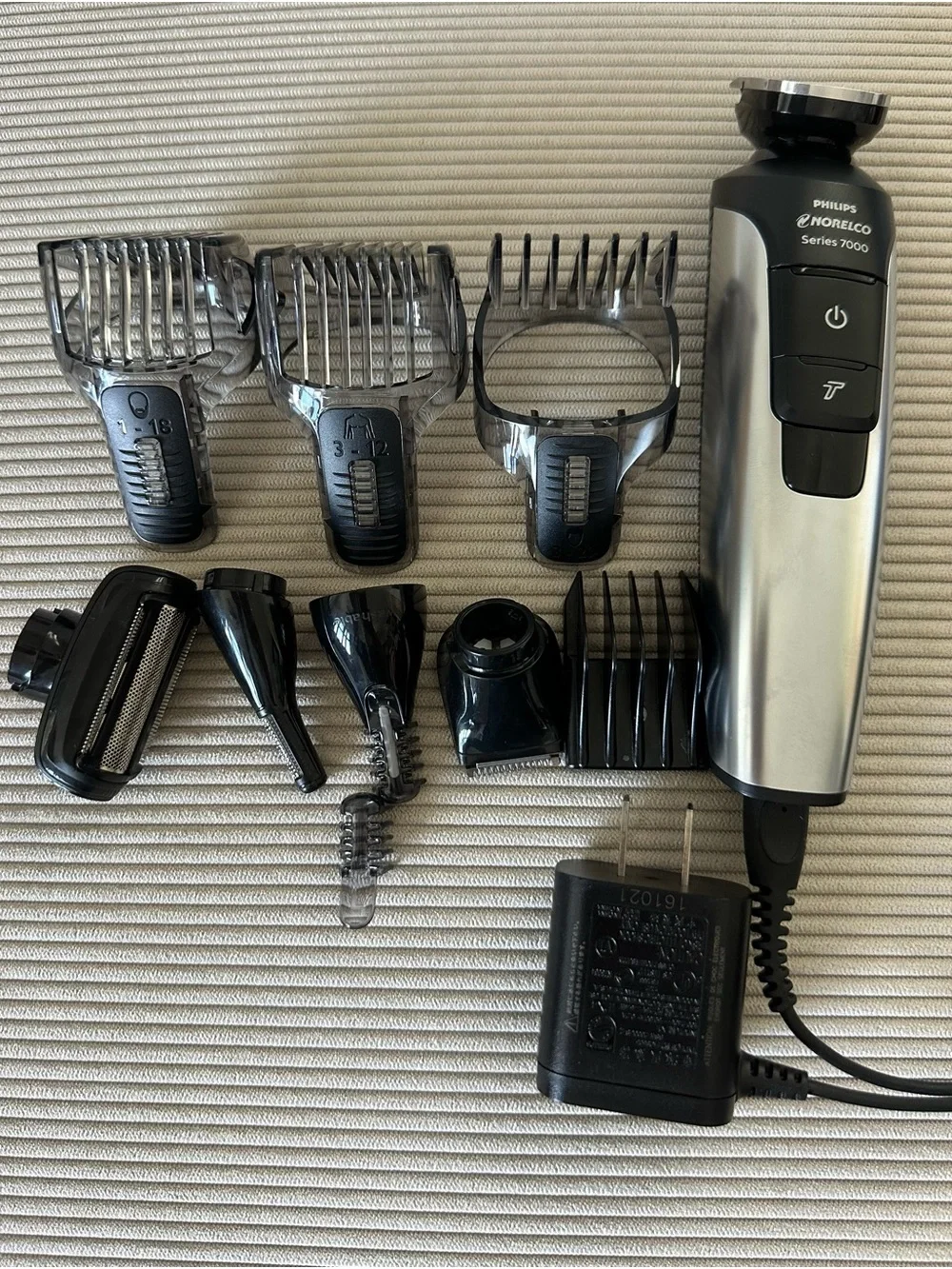 Philips Norelco Multigroom Series 7000 trimmer/clippers